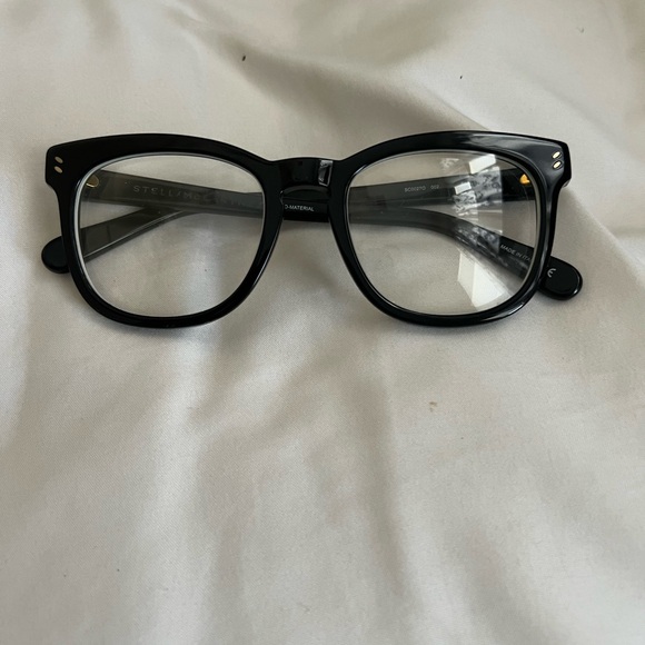 Authentic designer eyeglasses. - Picture 16 of 16